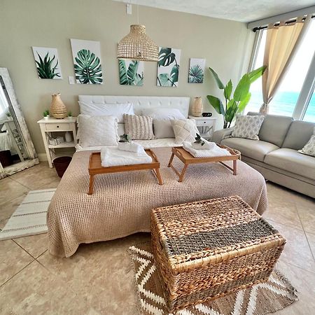Beach Oasis 704 Lovely Daytona Ocean Front For 5 Sleeps Up To 12 Daytona Beach Extérieur photo
