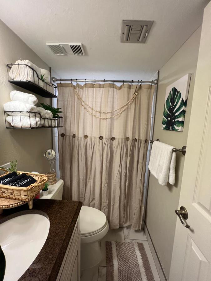 Beach Oasis 704 Lovely Daytona Ocean Front For 5 Sleeps Up To 12 Daytona Beach Extérieur photo