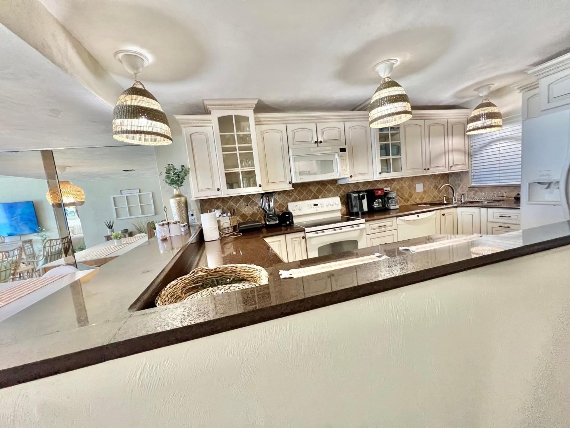 Beach Oasis 704 Lovely Daytona Ocean Front For 5 Sleeps Up To 12 Daytona Beach Extérieur photo