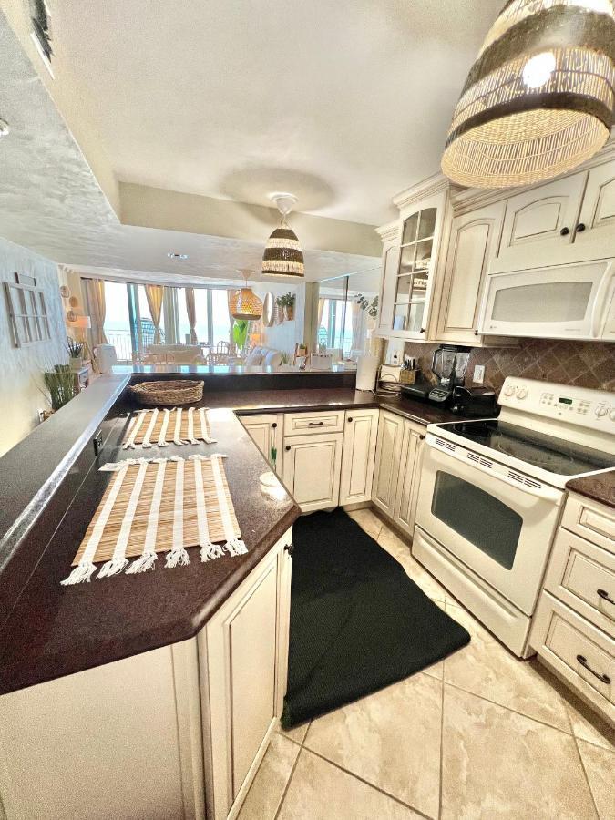 Beach Oasis 704 Lovely Daytona Ocean Front For 5 Sleeps Up To 12 Daytona Beach Extérieur photo