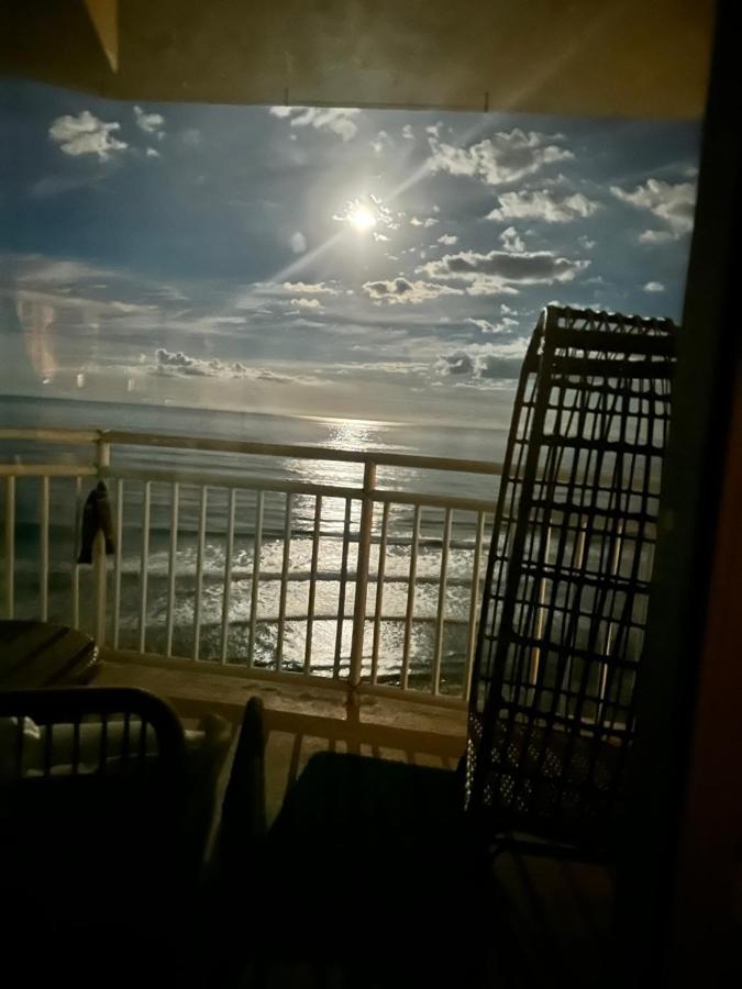 Beach Oasis 704 Lovely Daytona Ocean Front For 5 Sleeps Up To 12 Daytona Beach Extérieur photo